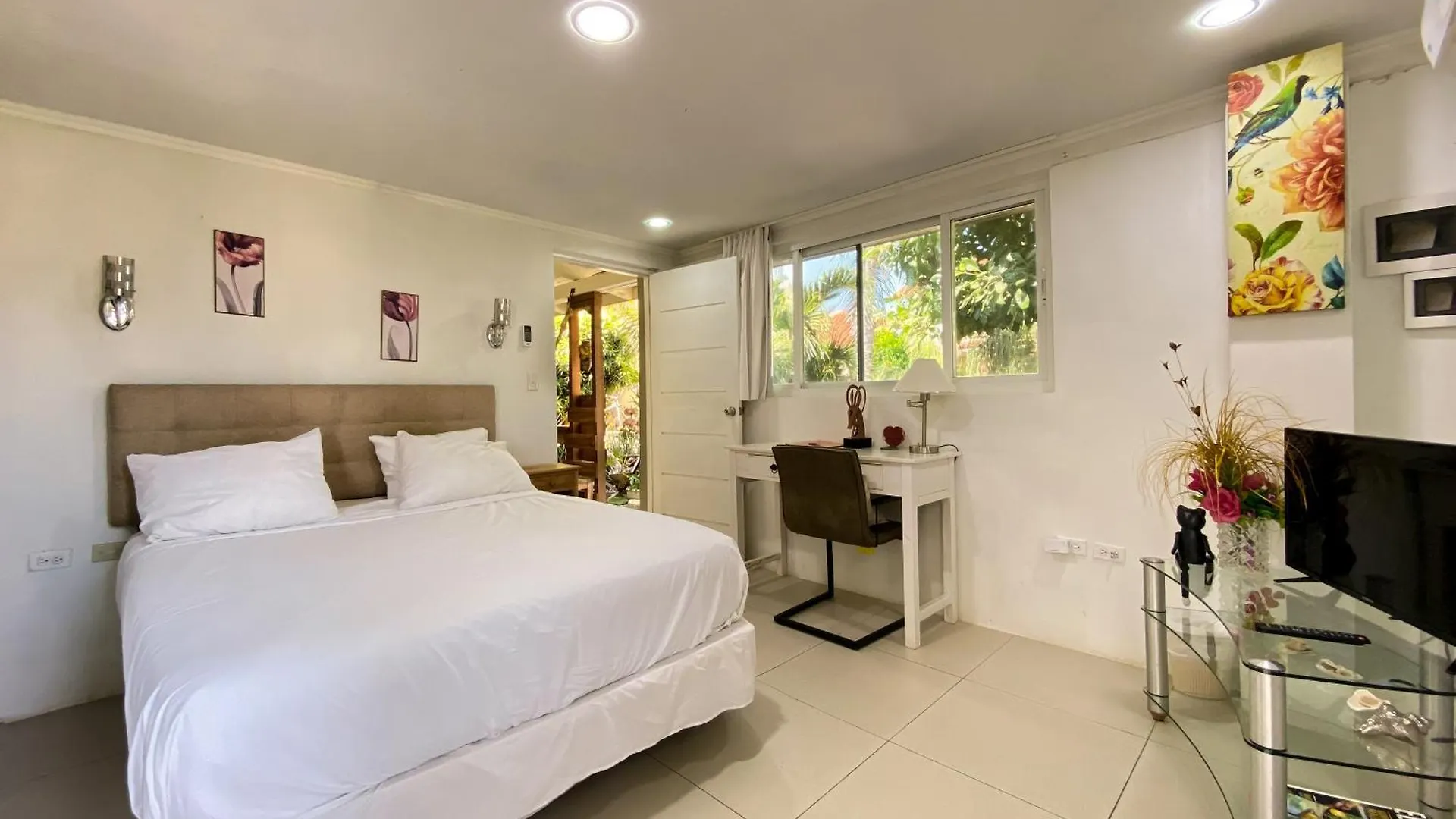 Apartment Casalina Garden 2 Blocks To Palm Beach & Kitesurfing School