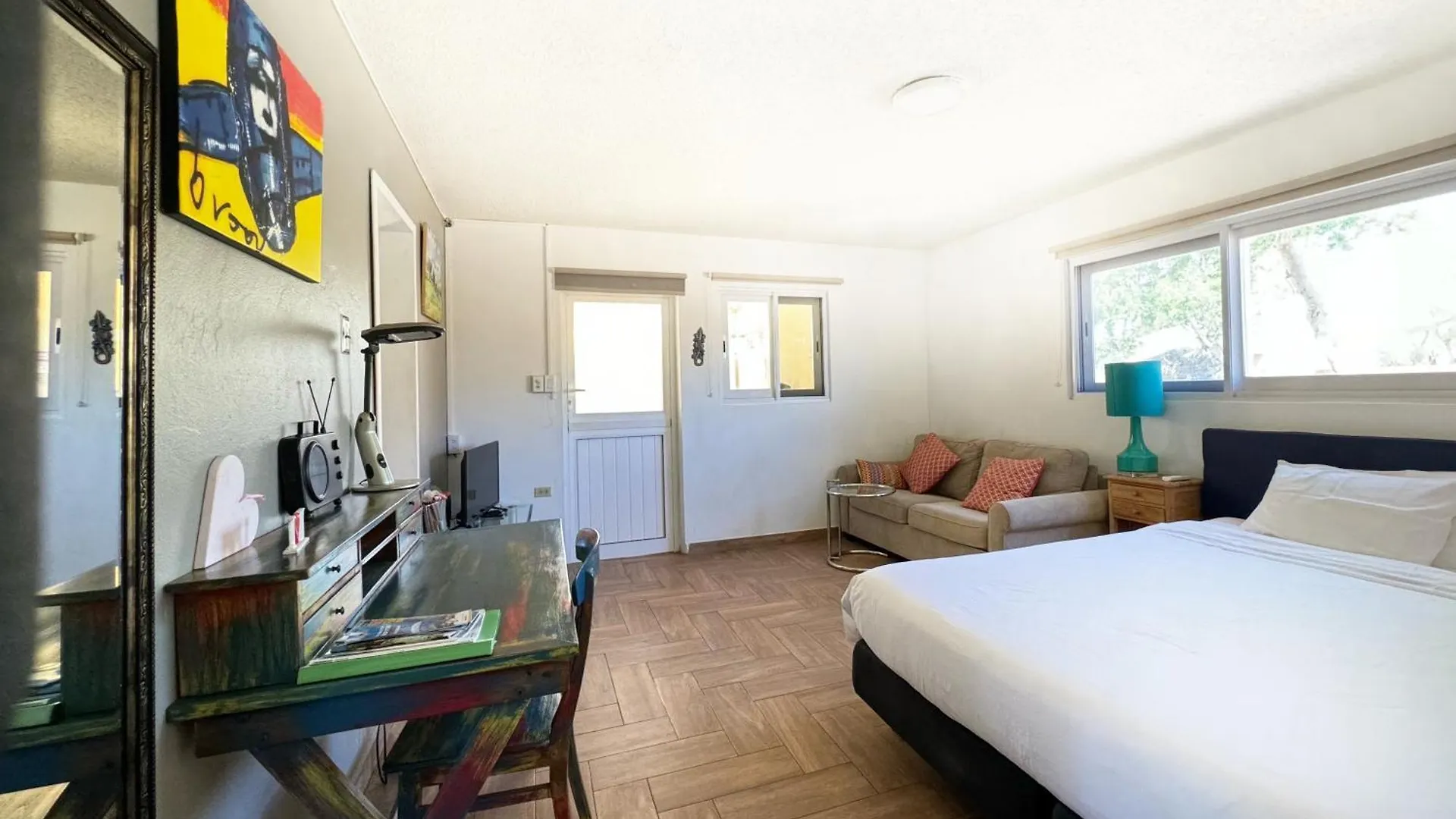 Casalina Garden 2 Blocks To Palm Beach & Kitesurfing School 0*,