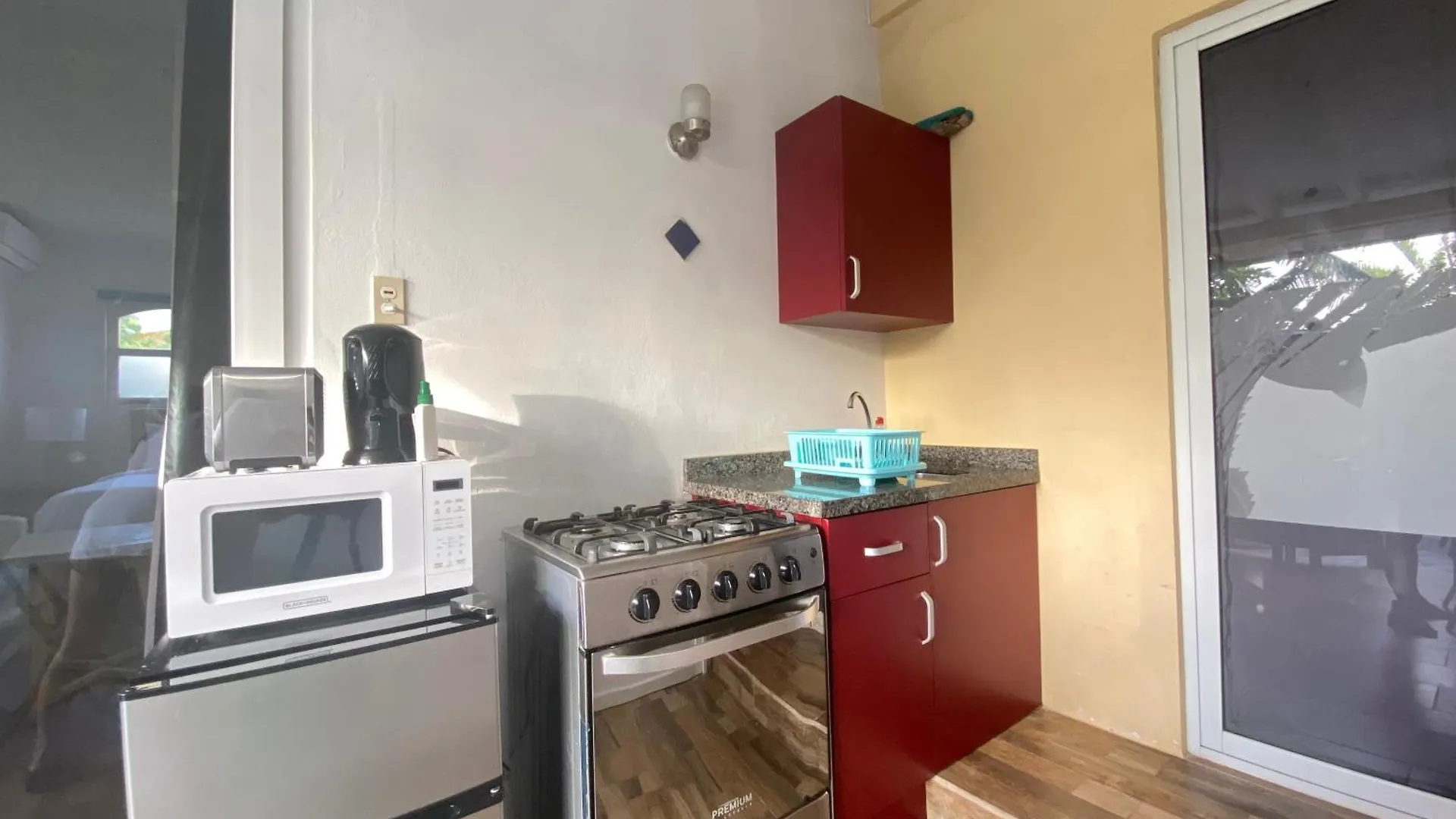 Casalina Garden 2 Blocks To Palm Beach & Kitesurfing School Apartment