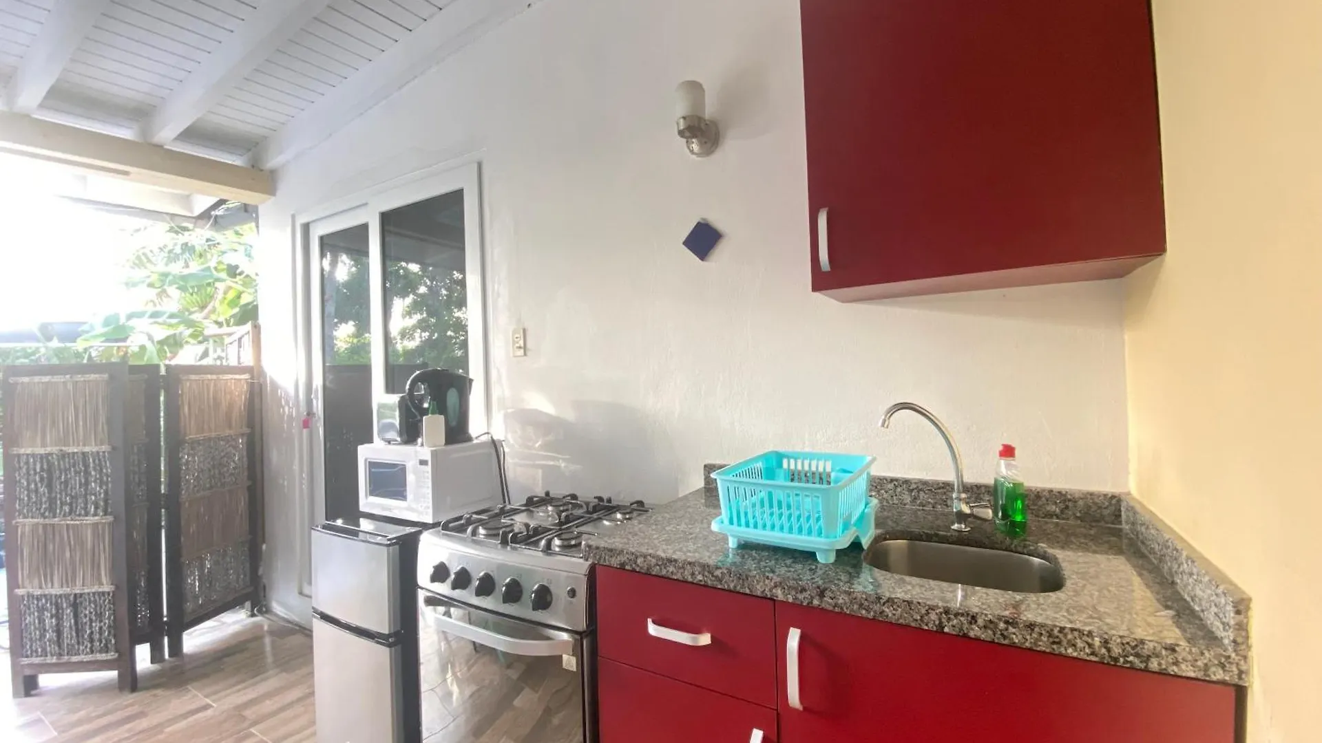 Apartment Casalina Garden 2 Blocks To Palm Beach & Kitesurfing School