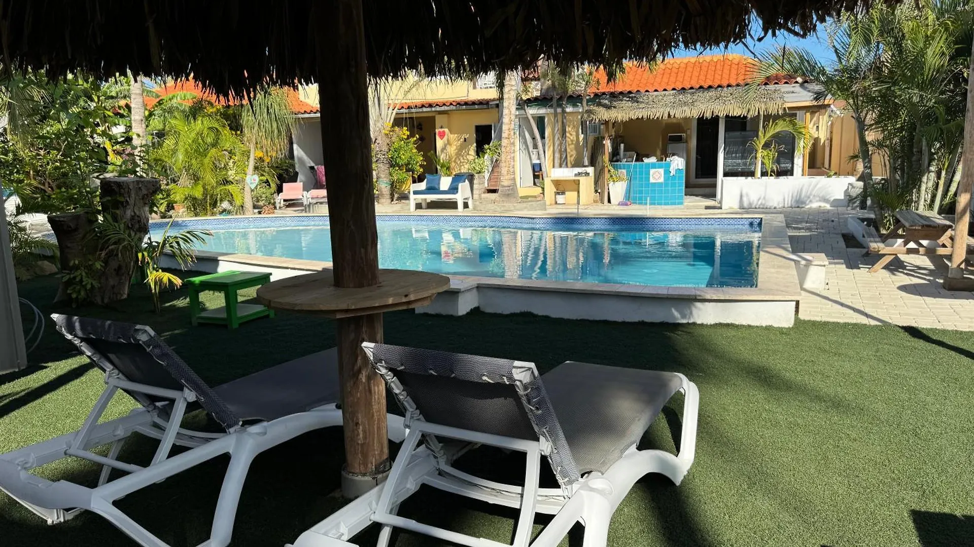Casalina Garden 2 Blocks To Palm Beach & Kitesurfing School 0*,