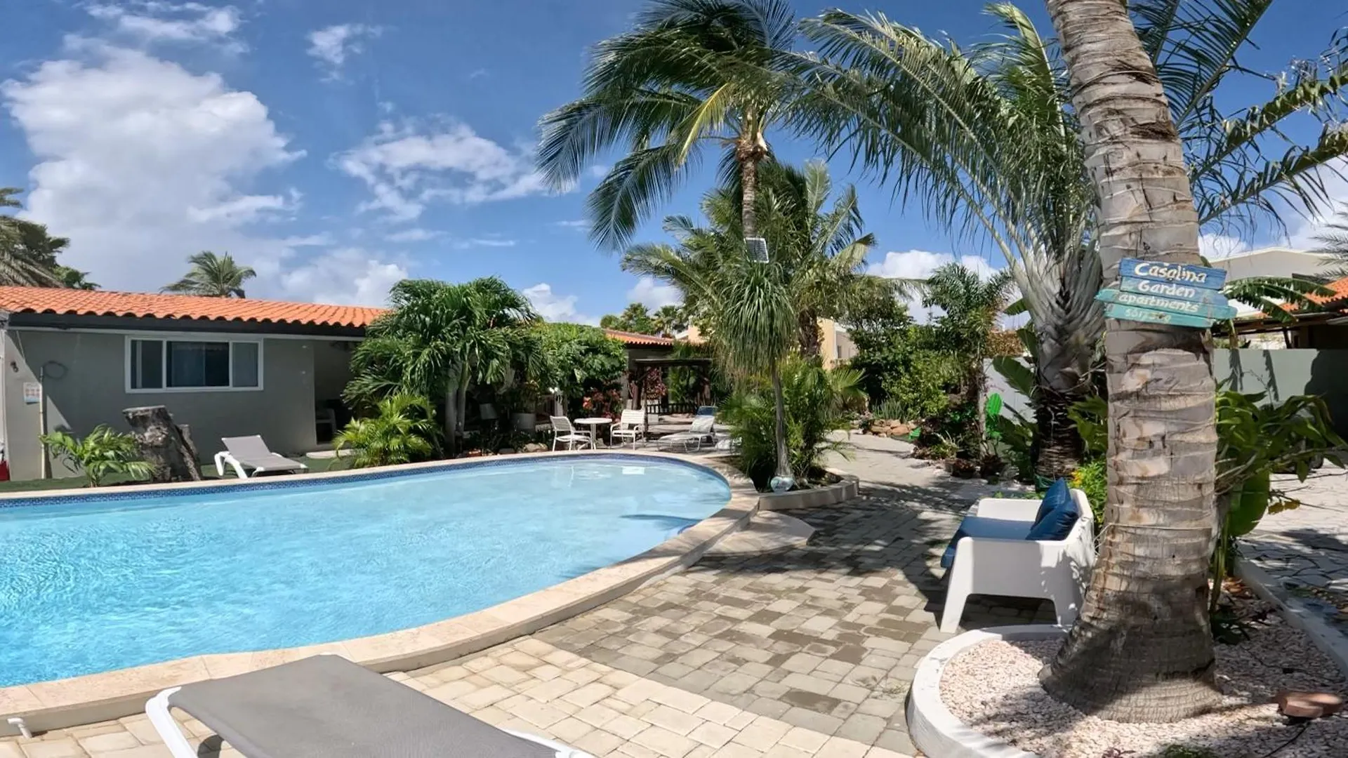 Casalina Garden 2 Blocks To Palm Beach & Kitesurfing School Apartment