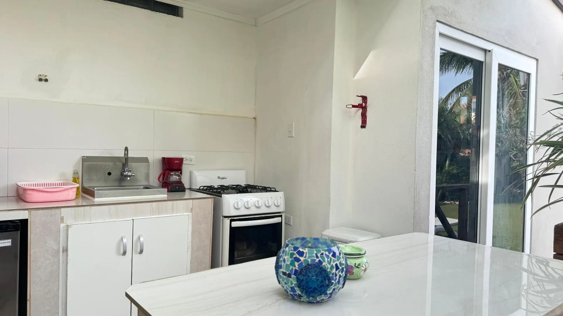 Apartment Casalina Garden 2 Blocks To Palm Beach & Kitesurfing School