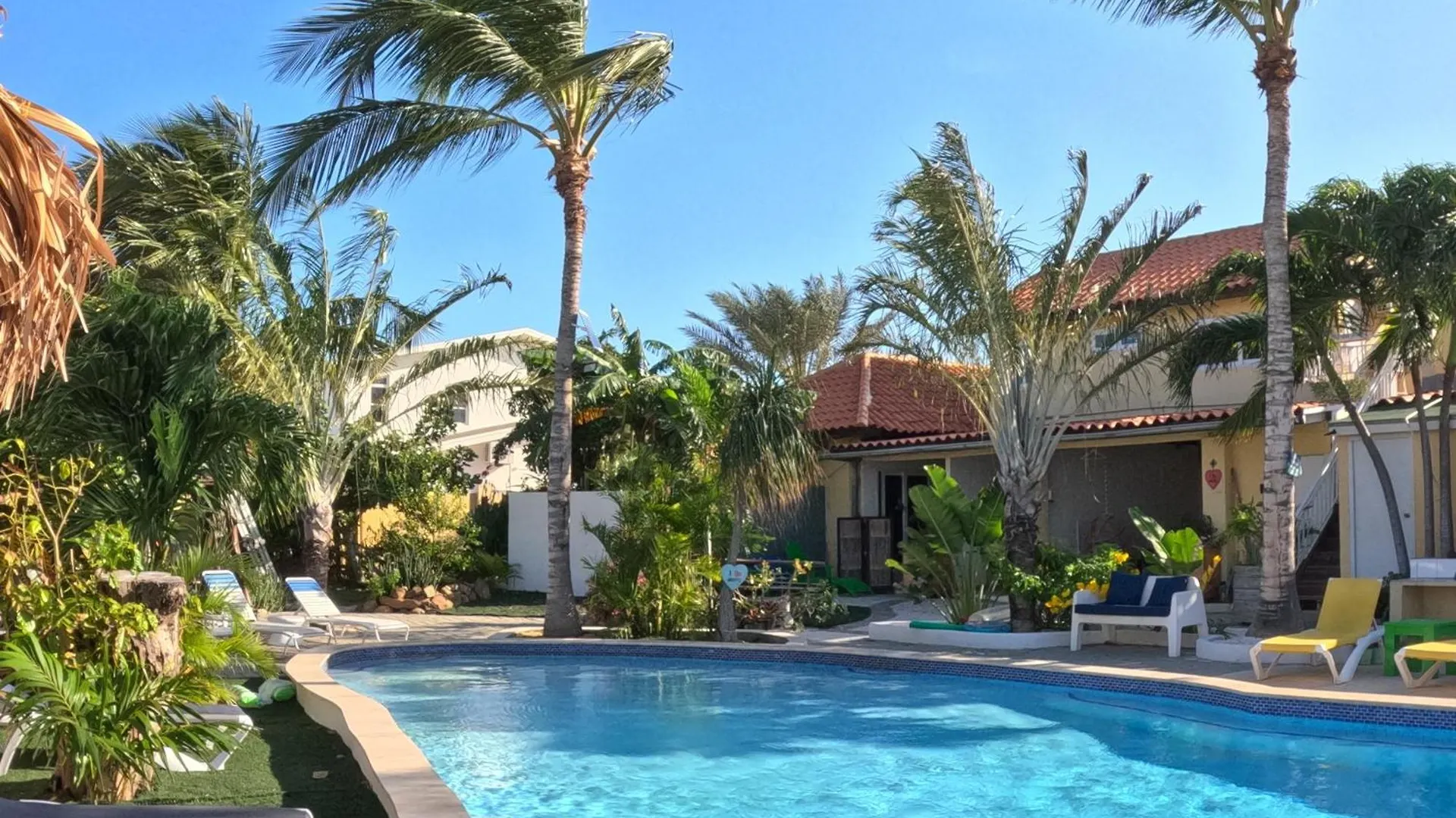 Casalina Garden 2 Blocks To Palm Beach & Kitesurfing School